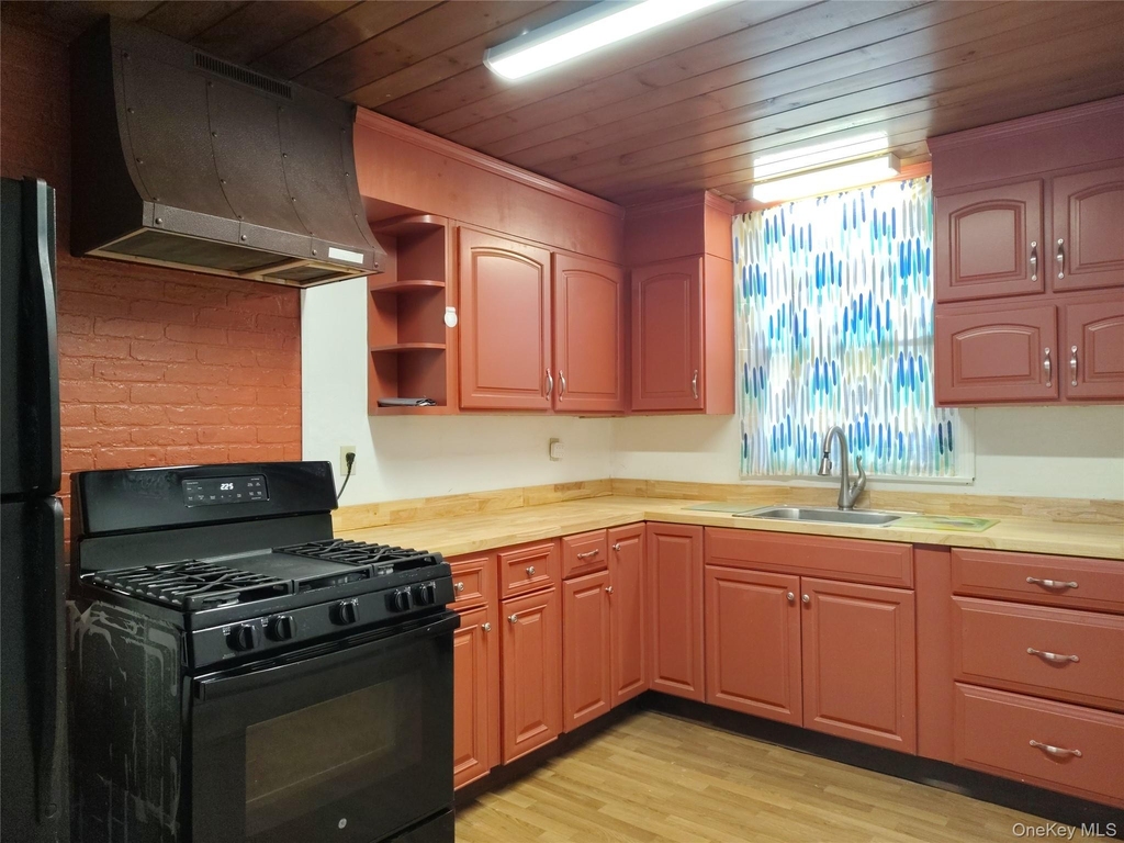 32 Vernon Terrace - Photo 2
