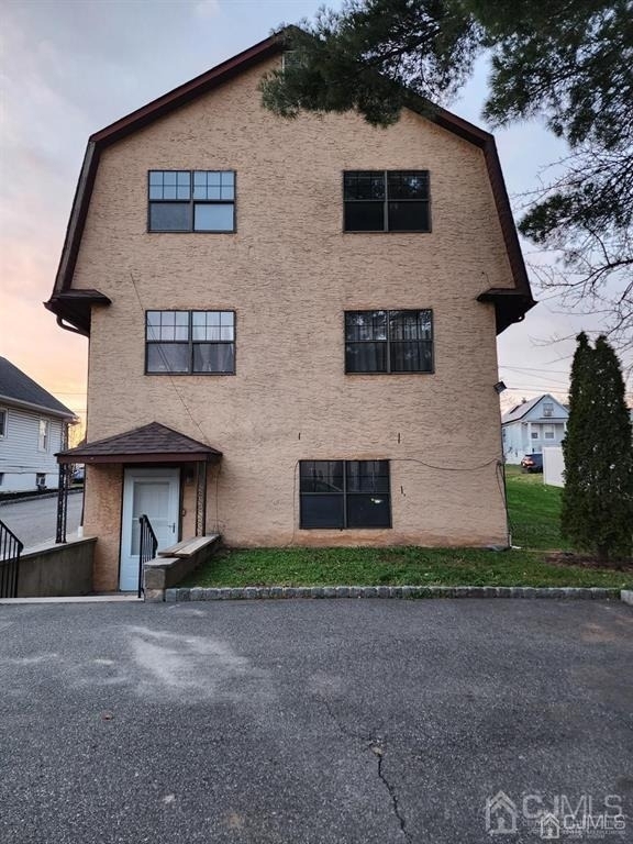 24 Emmett Avenue - Photo 2