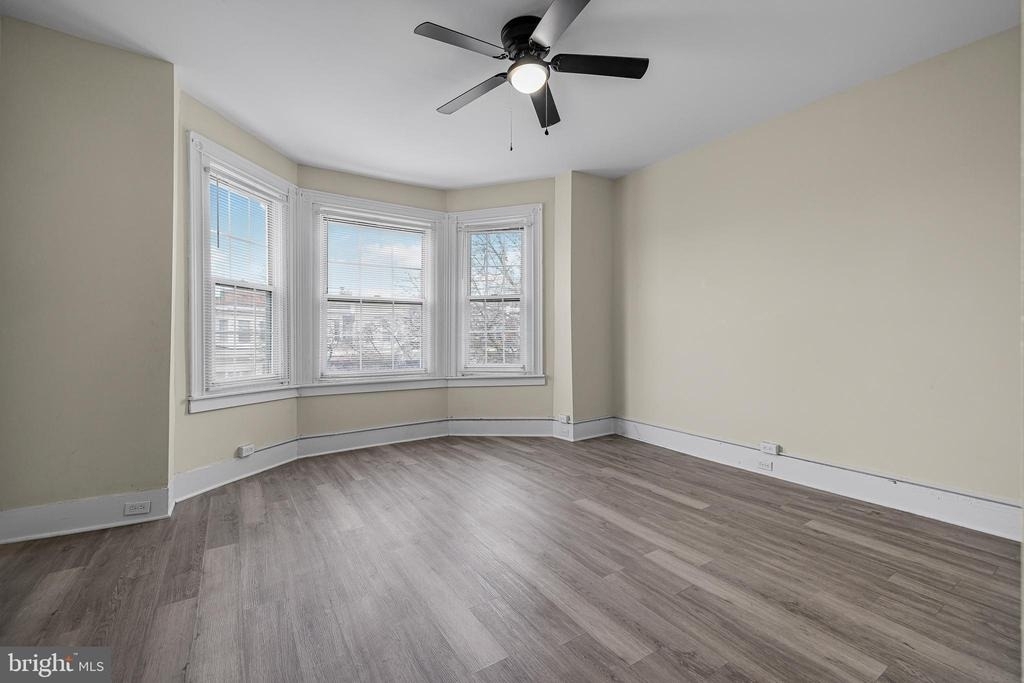 5723 Spruce St - Photo 10