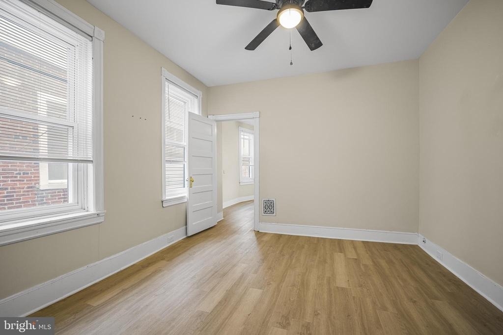 5723 Spruce St - Photo 6