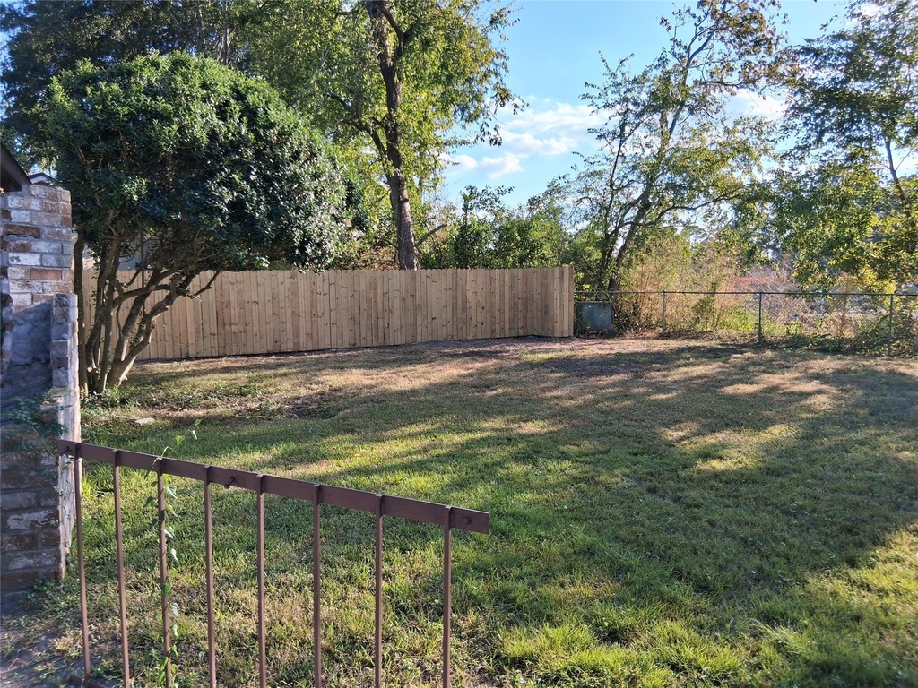 7515 Brush Wood Drive - Photo 2