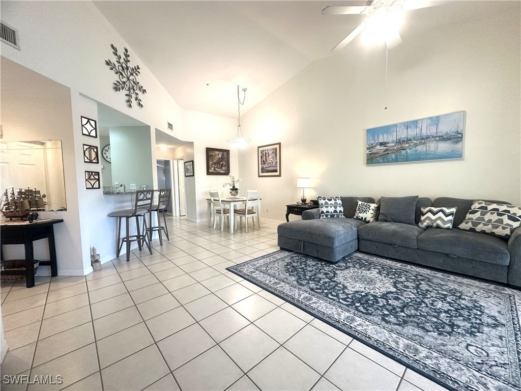 6880 Huntington Lakes Circle - Photo 4