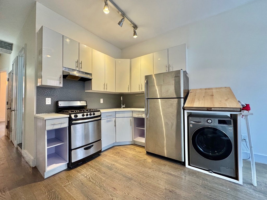 364 Bainbridge Street - Photo 1
