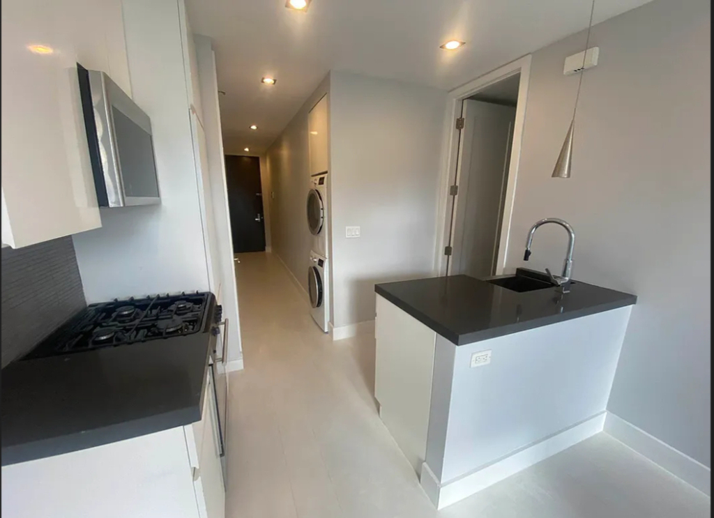 195 Stanton Street - Photo 2
