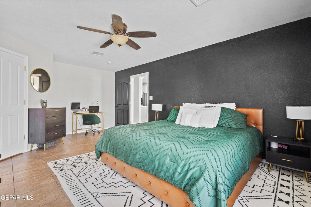 11929 Mesquite Rock Drive - Photo 15