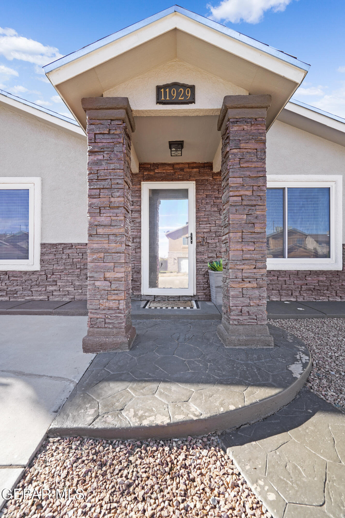 11929 Mesquite Rock Drive - Photo 2