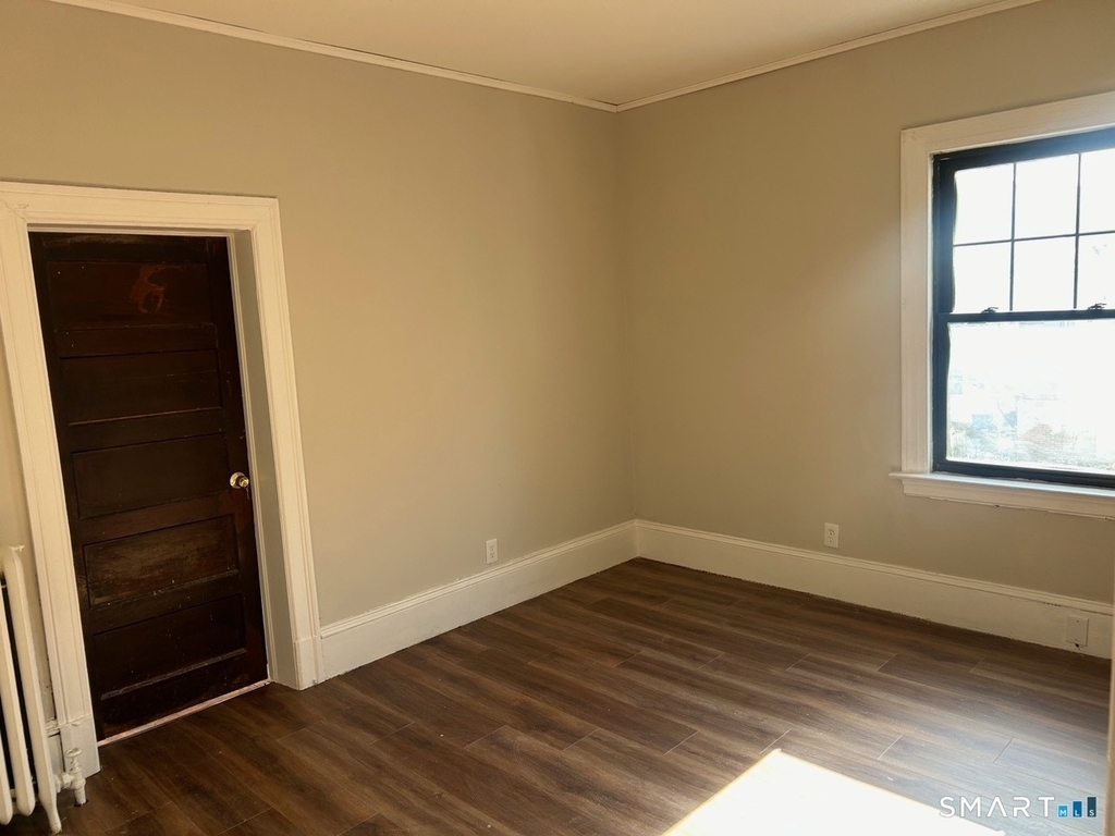 304 Edgewood Street - Photo 5