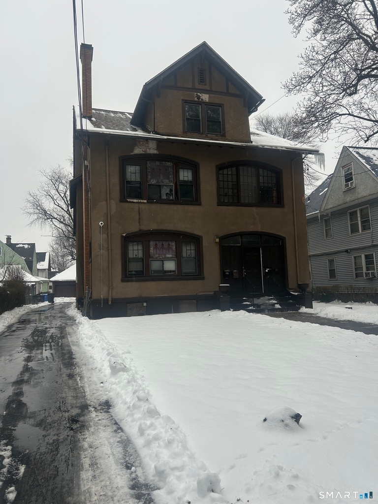 304 Edgewood Street - Photo 0