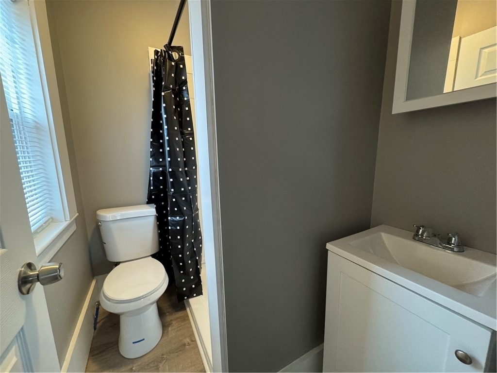 2042 Dewey Avenue - Photo 3