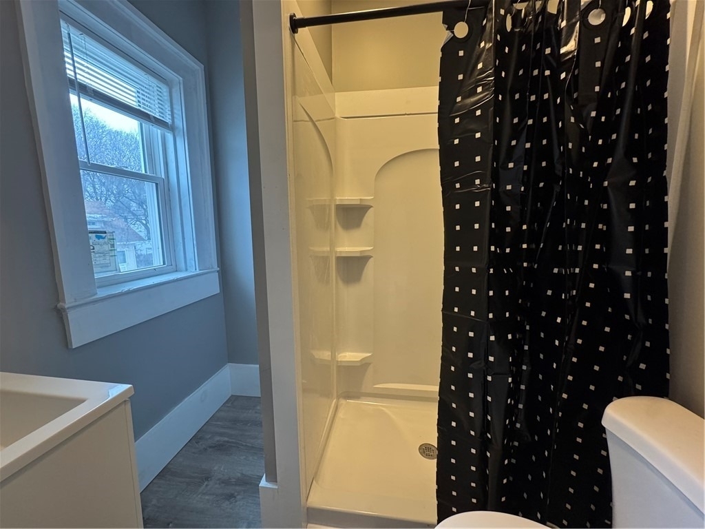 2042 Dewey Avenue - Photo 4