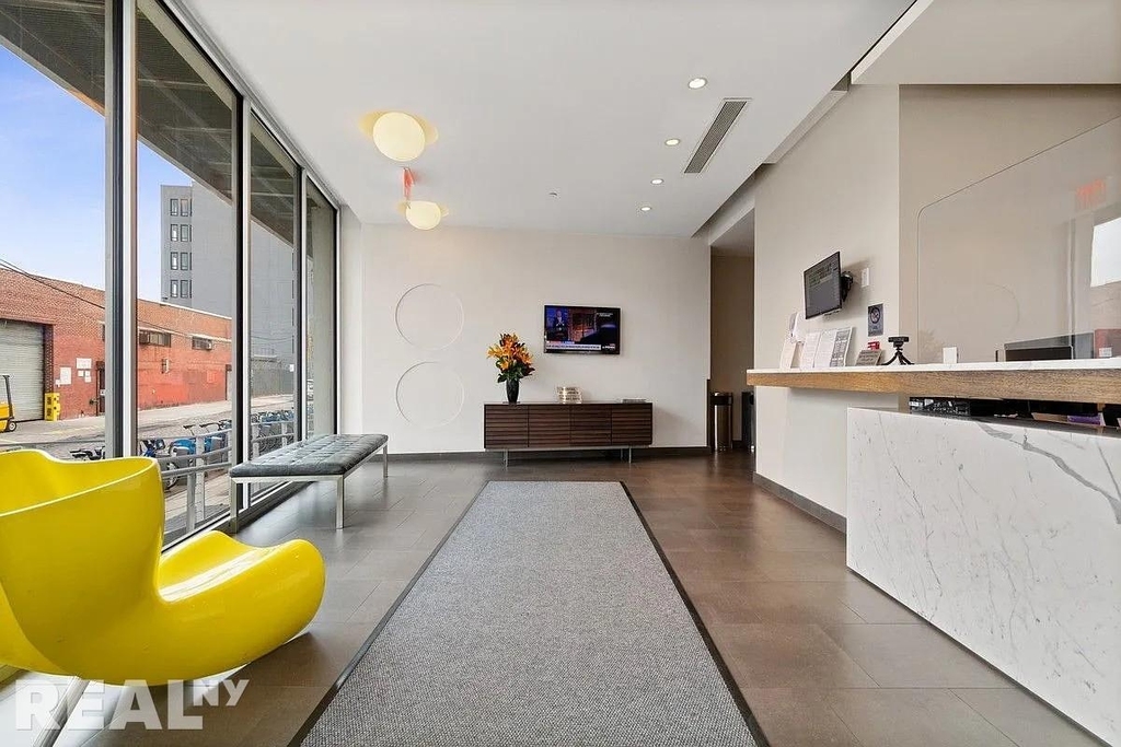99 Gold Street - Photo 7