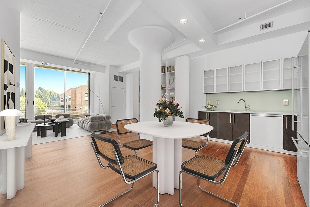 99 Gold Street - Photo 0