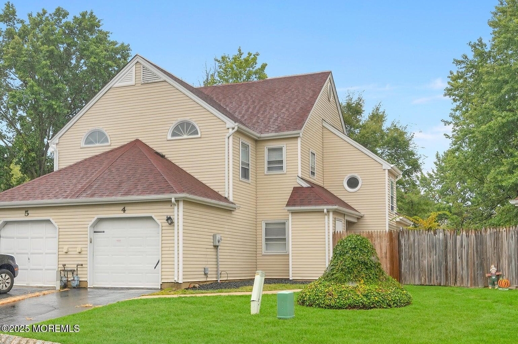 4 Cooper Court - Photo 1