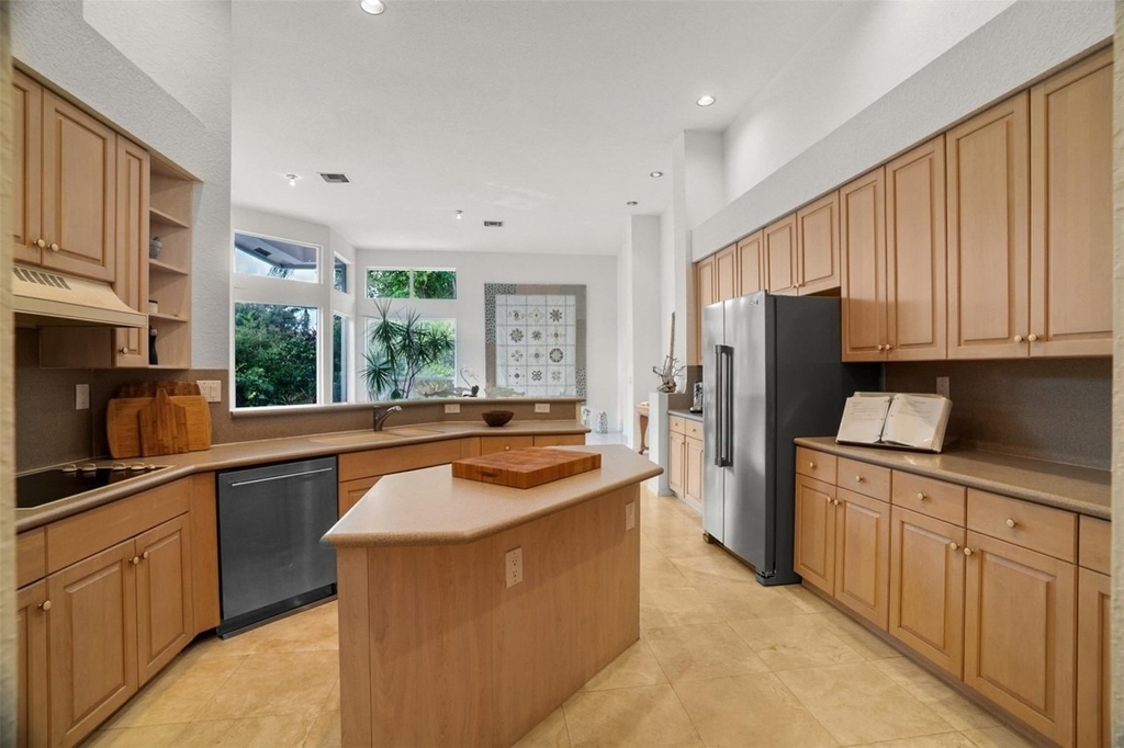 1012 Sw 156th Avenue - Photo 20