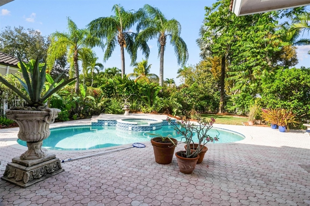 1012 Sw 156th Avenue - Photo 43