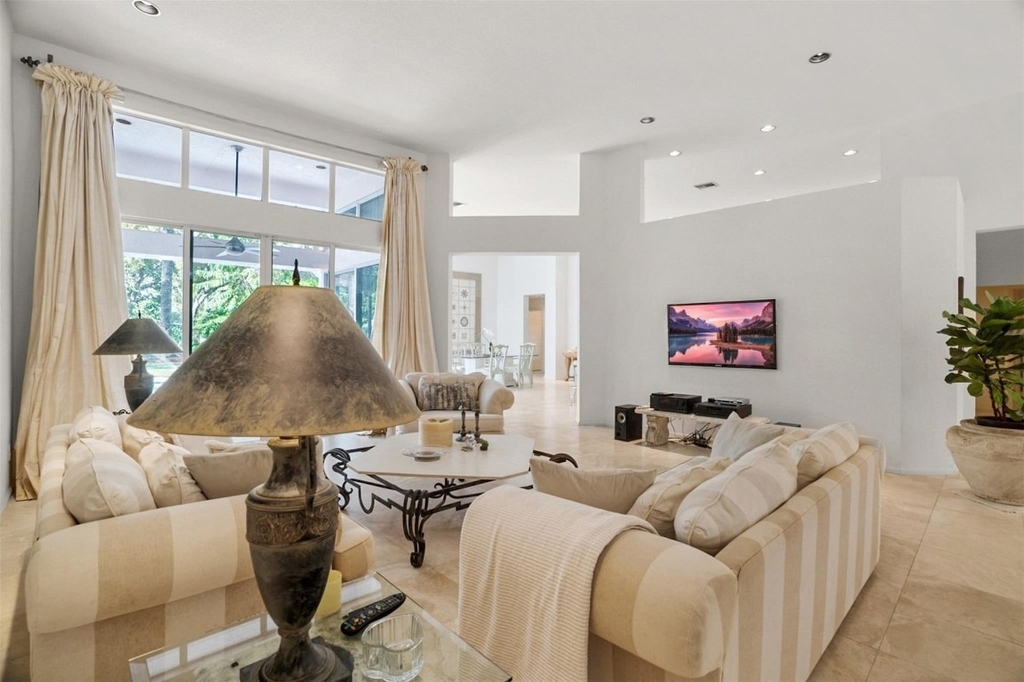 1012 Sw 156th Avenue - Photo 11