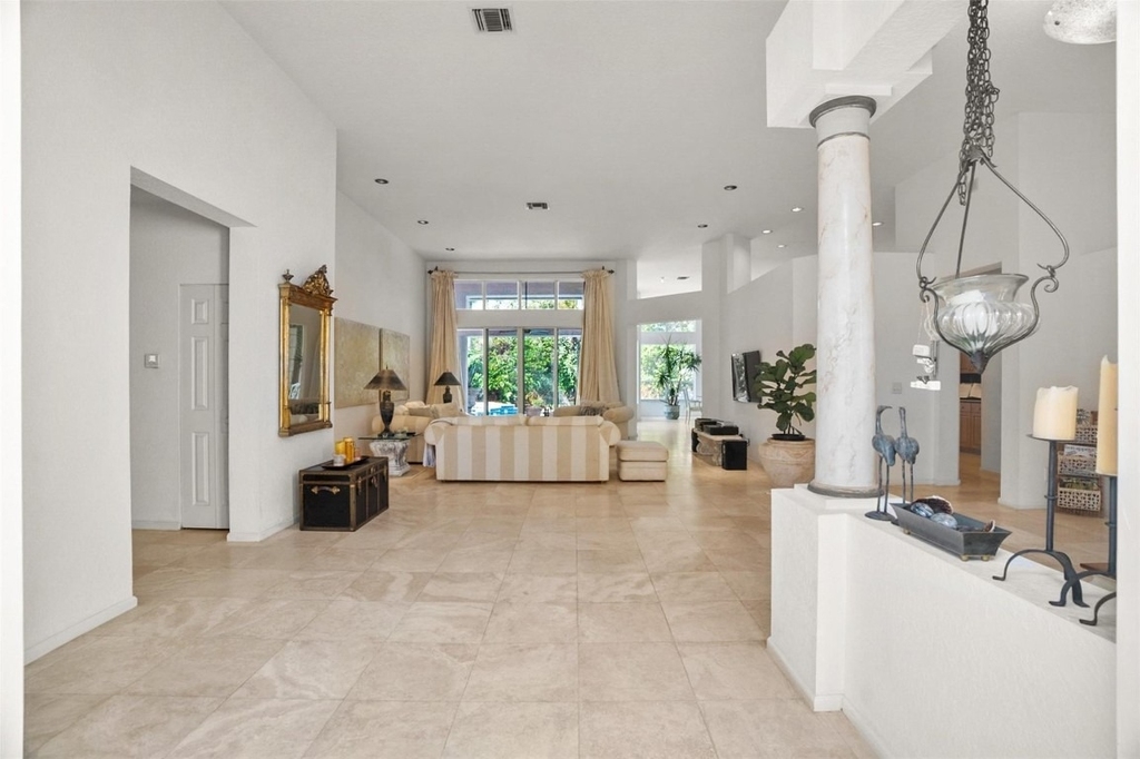 1012 Sw 156th Avenue - Photo 5