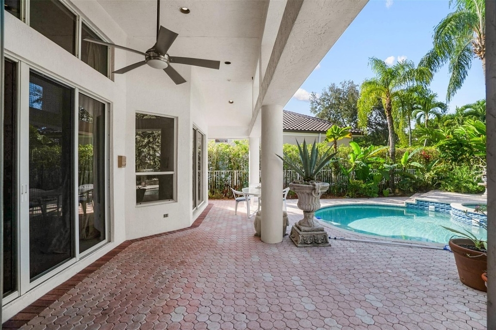 1012 Sw 156th Avenue - Photo 46
