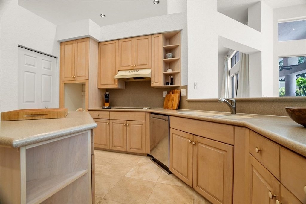 1012 Sw 156th Avenue - Photo 22
