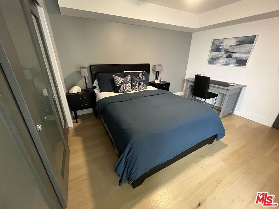 723 Palisades Beach Road - Photo 16
