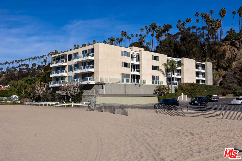 723 Palisades Beach Road - Photo 1