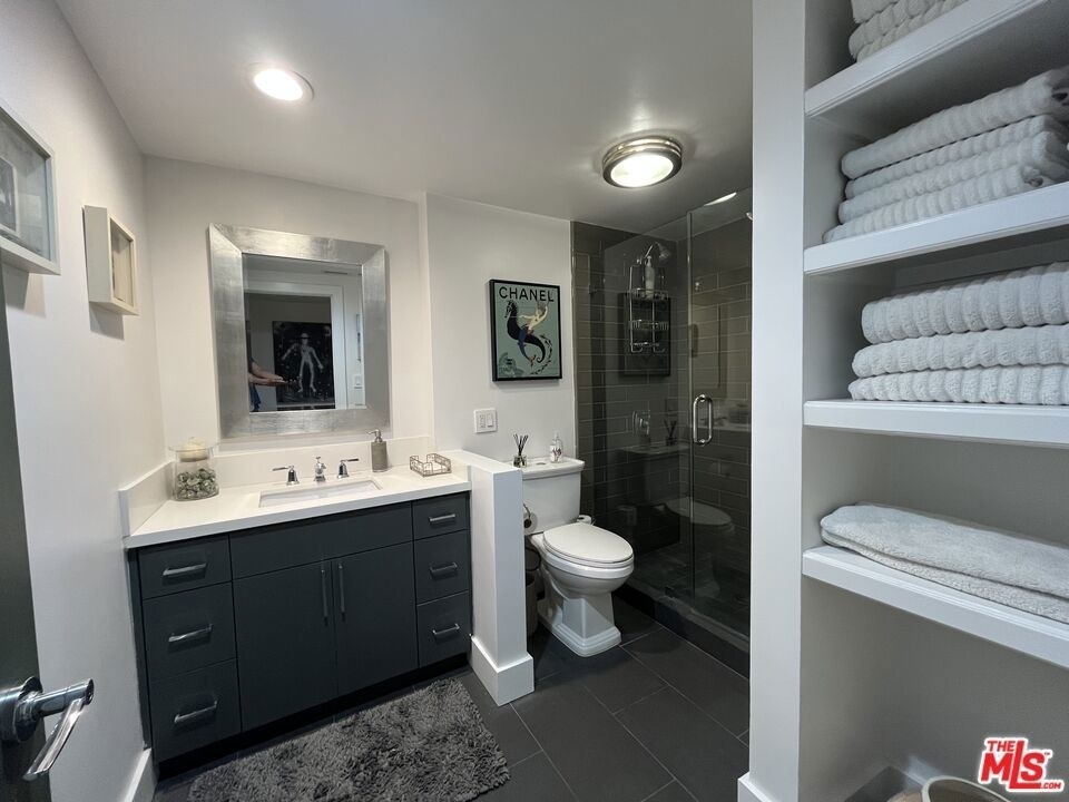 723 Palisades Beach Road - Photo 20