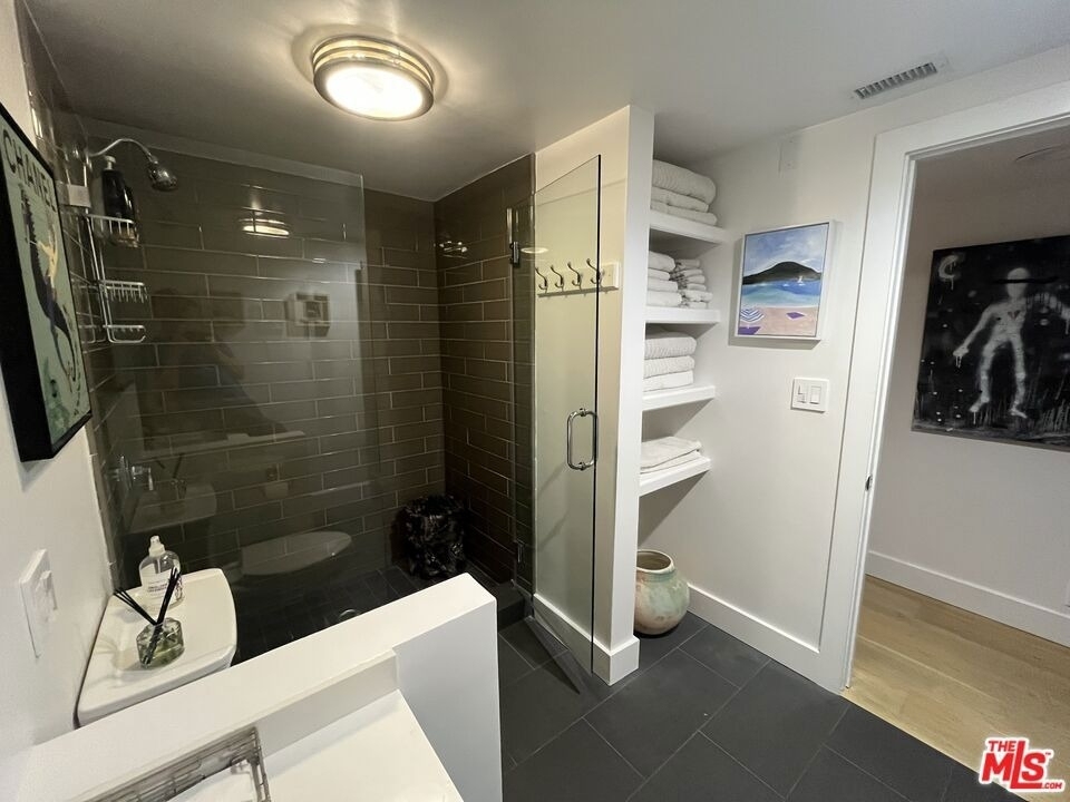 723 Palisades Beach Road - Photo 21