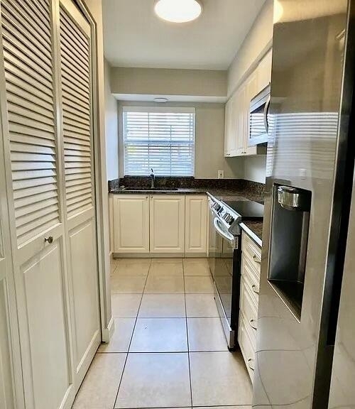 413 N Cypress Drive - Photo 0