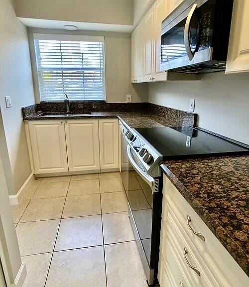413 N Cypress Drive - Photo 1