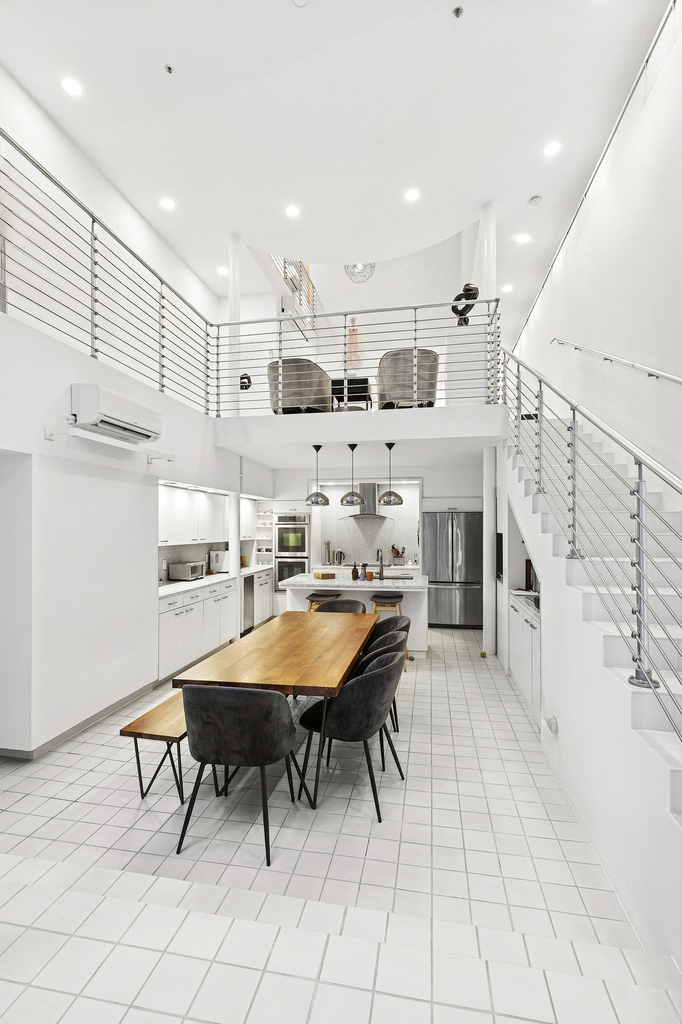 22 E 81st Street - Photo 2