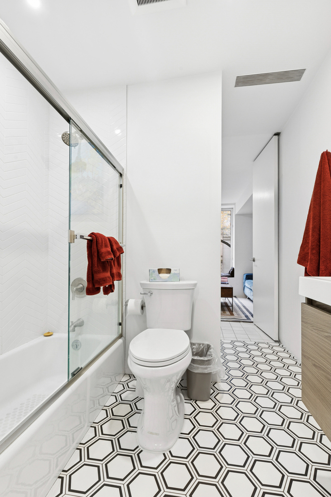 22 E 81st Street - Photo 6