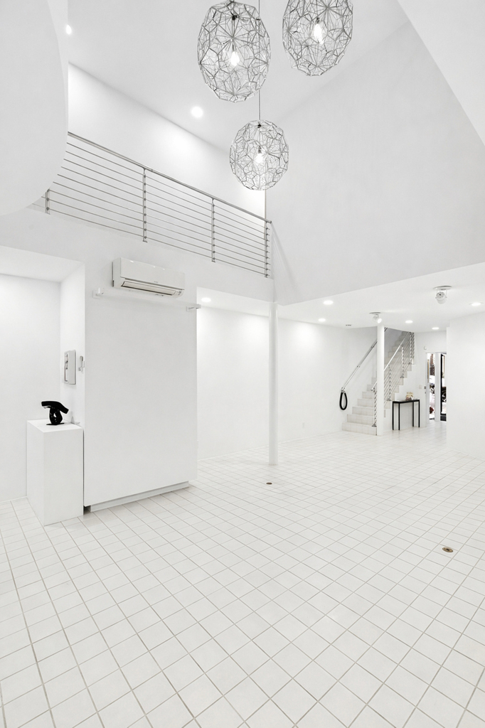 22 E 81st Street - Photo 1
