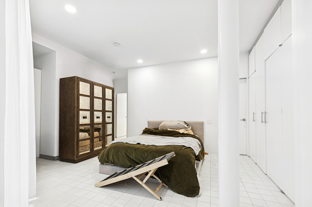 22 E 81st Street - Photo 9