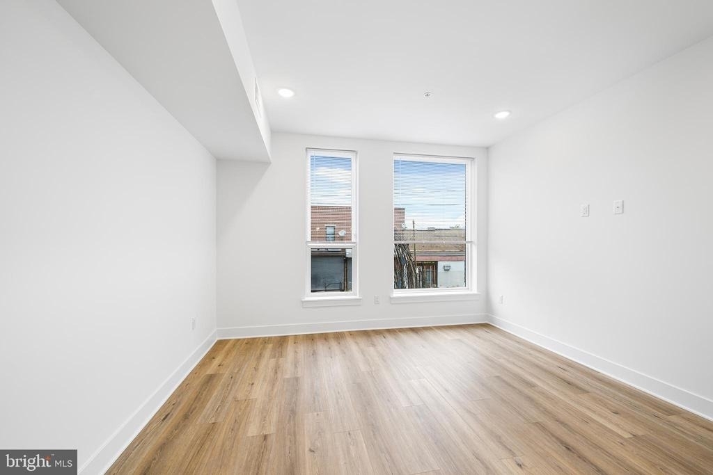 4324 Lancaster Avenue - Photo 12