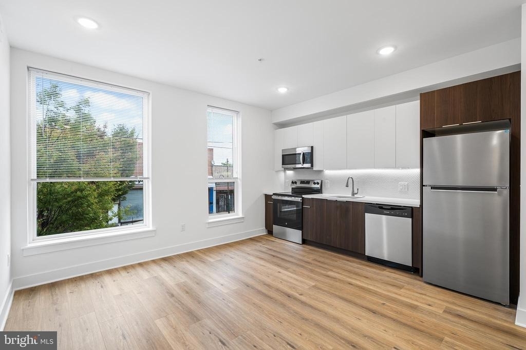 4324 Lancaster Avenue - Photo 1
