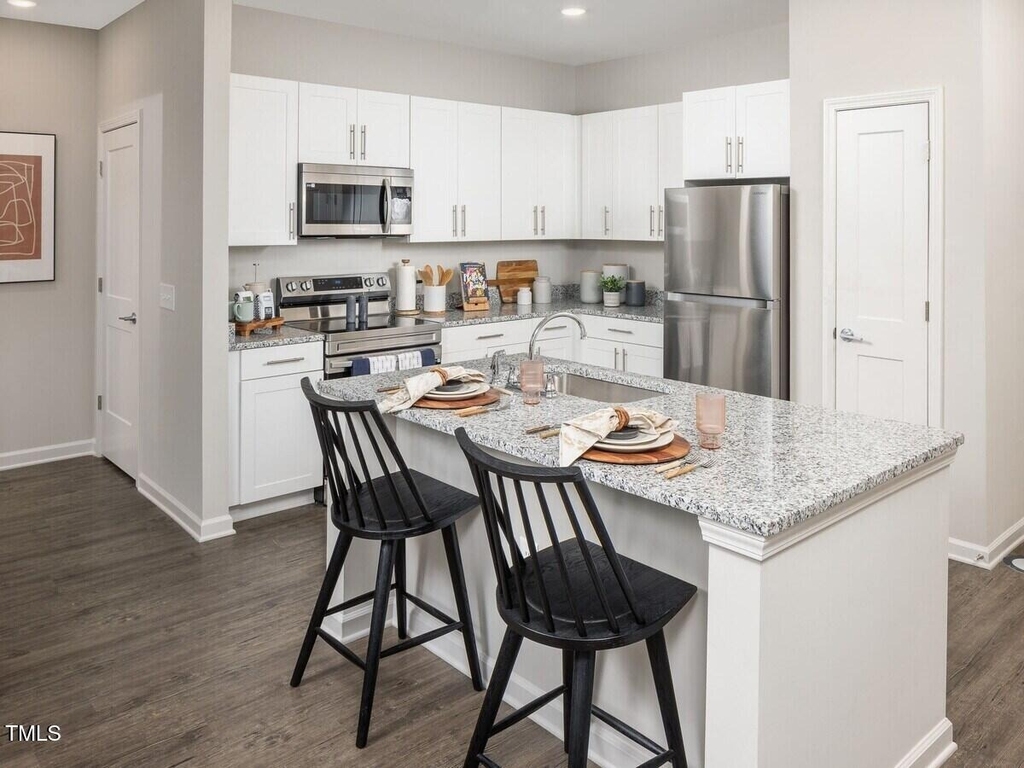 3520 Pinetree Grove Lane - Photo 5