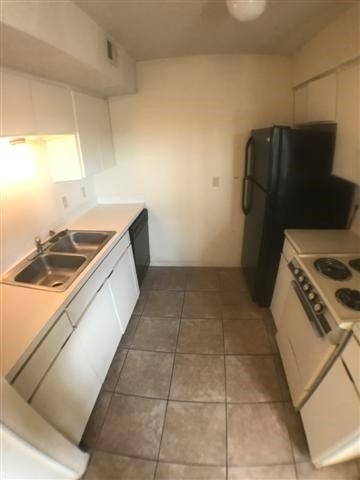 2408 Longview St - Photo 2