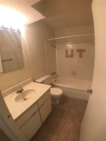 2408 Longview St - Photo 6