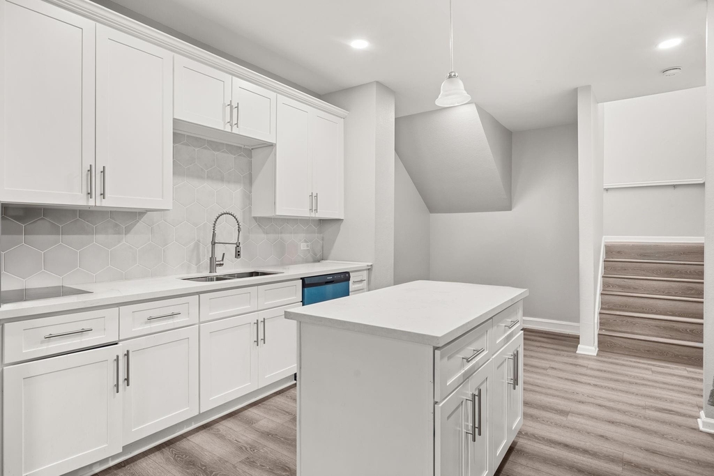 8534 Woodlyn Road - Photo 13