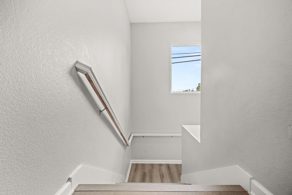 8534 Woodlyn Road - Photo 16