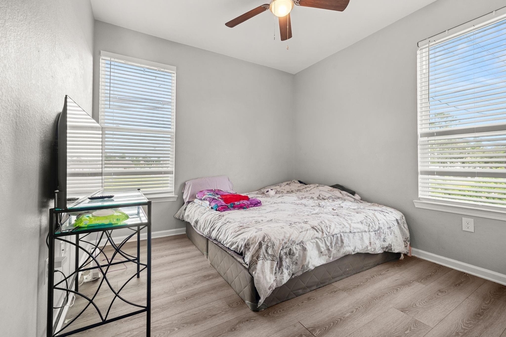 8534 Woodlyn Road - Photo 19