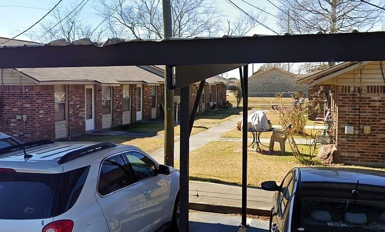 425 Memorial Drive - Photo 5