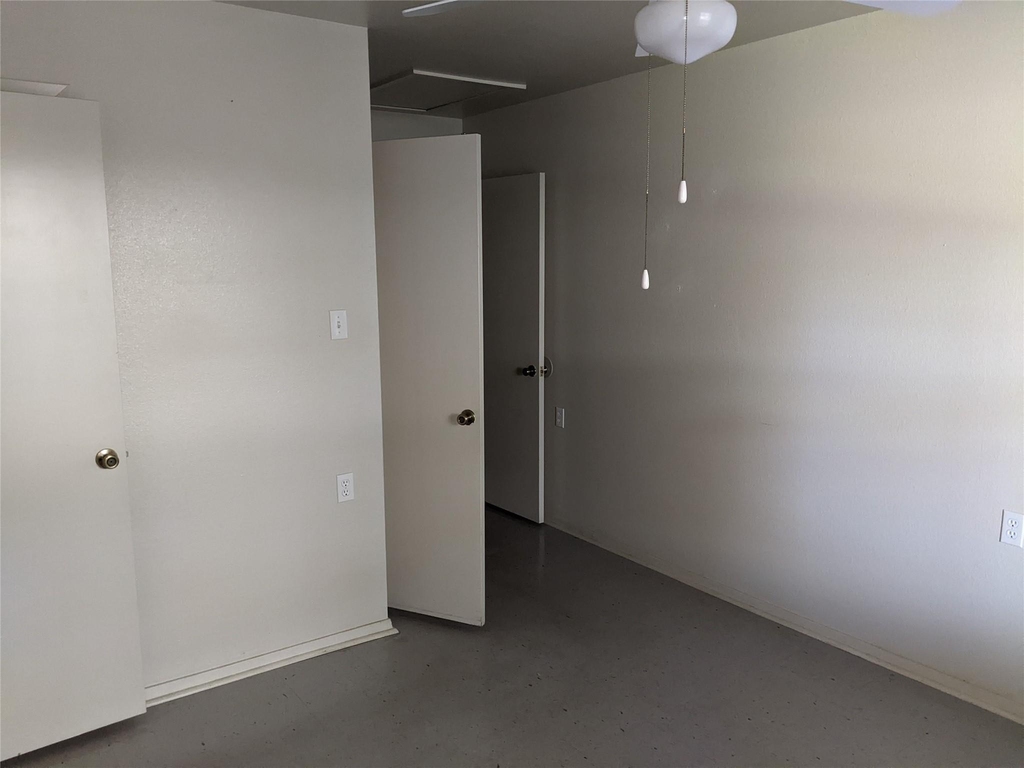 591 E Highway Street - Photo 8