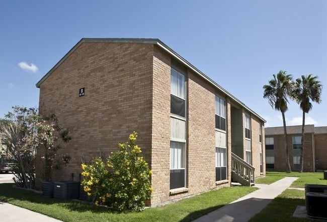 200 Avenue A - Photo 3
