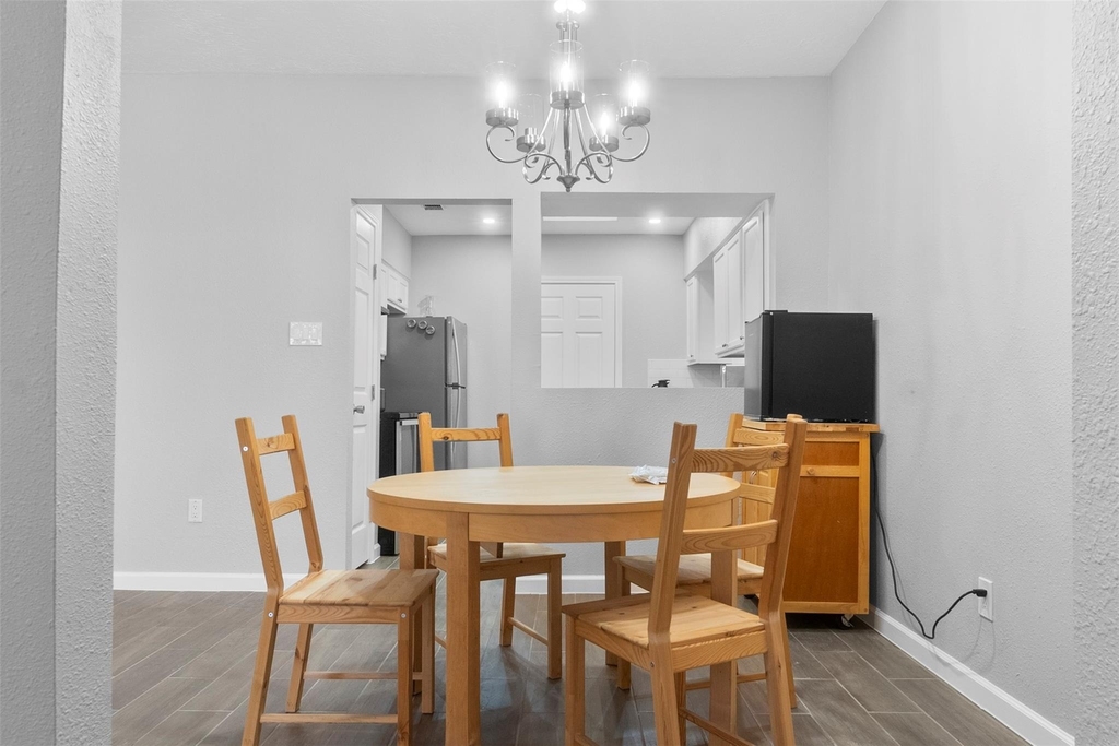 668 N Eldridge Parkway - Photo 6