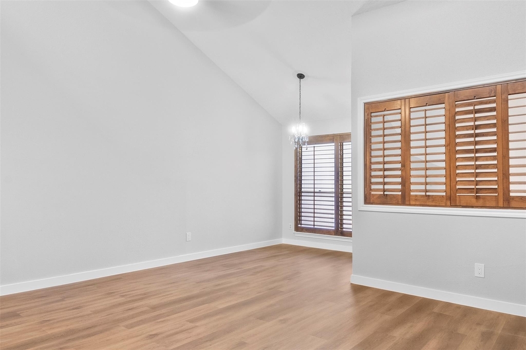 668 N Eldridge Parkway - Photo 9