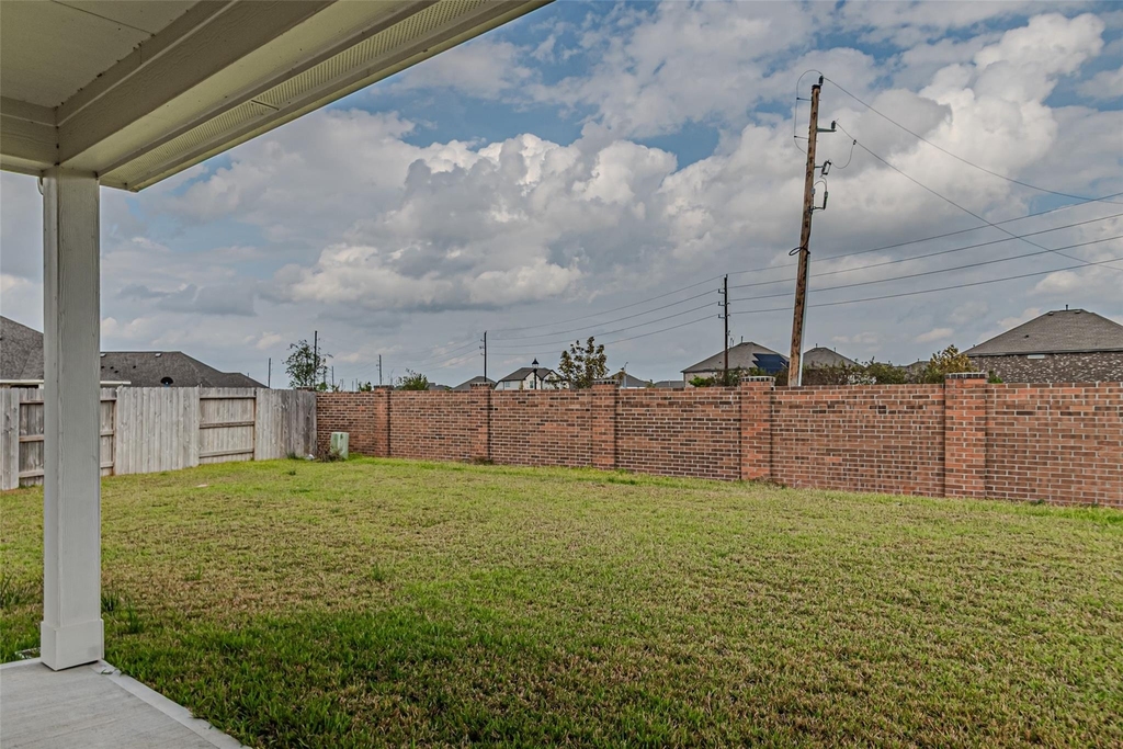 21606 Wave Hollow Drive - Photo 31