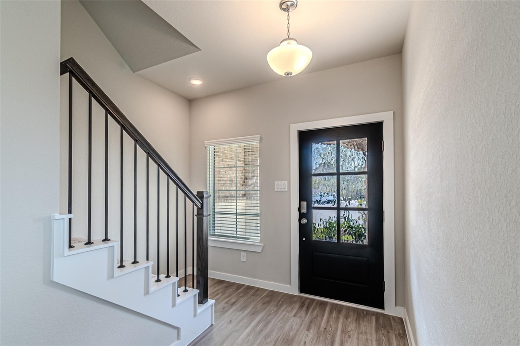 21606 Wave Hollow Drive - Photo 4