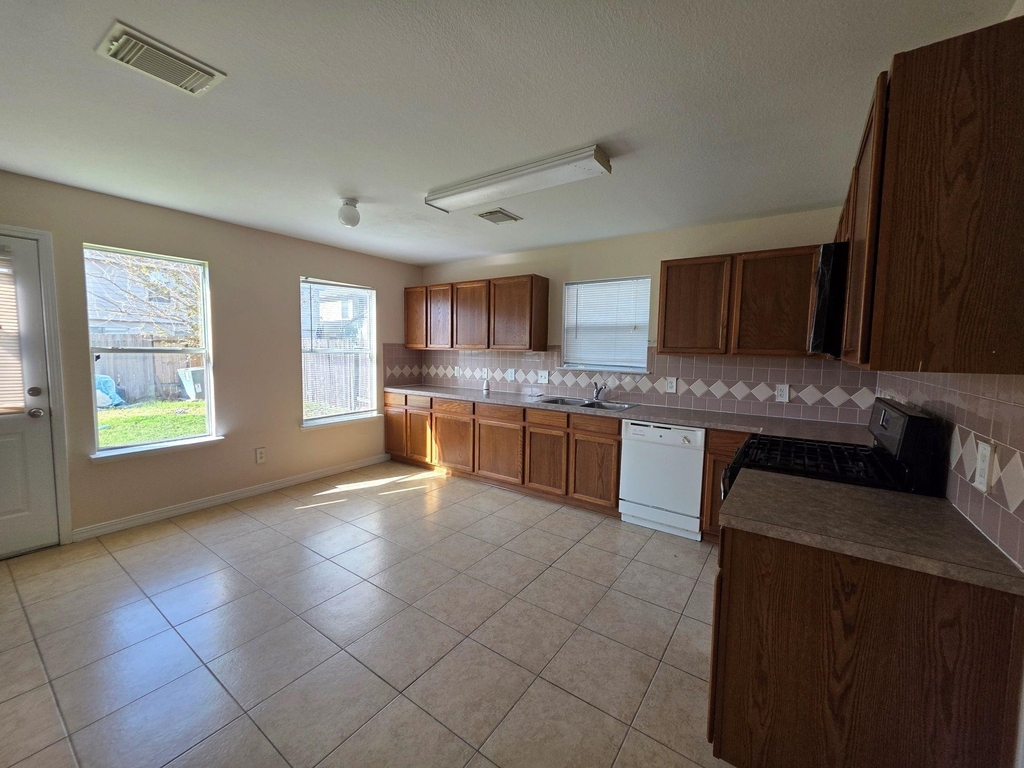 15127 Blue Creek Ranch Drive - Photo 14