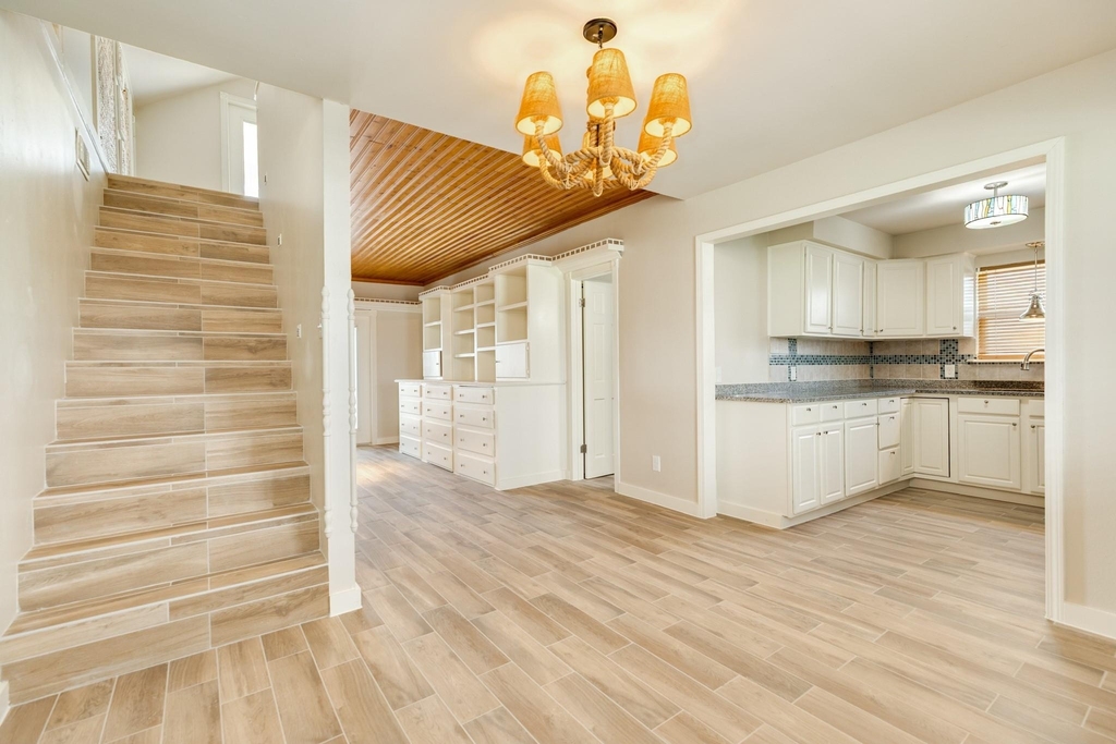 805 Seashell Drive - Photo 5